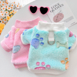 Warm flannel clothing for pets in autumn and winter, suitable for small cats and dogs such as Bichon Frises and Teddy Bears. - Image 3