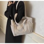 Corduroy shoulder bag, spacious and casual for autumn and winter - Image 4