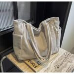 Corduroy shoulder bag, spacious and casual for autumn and winter - Image 5
