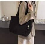 Corduroy shoulder bag, spacious and casual for autumn and winter - Image 12