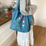 Canvas bag, new style, casual and versatile shoulder bag, suitable for students going to class - Image 4