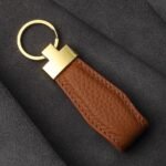 Leather car keychain, fashionable genuine leather key chain, alloy pendant