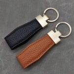 Leather car keychain, fashionable genuine leather key chain, alloy pendant - Image 3