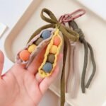 New handmade fabric pea-shaped pendant, cute cartoon keychain/handbag decoration/phone chain