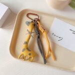 New handmade fabric giraffe-shaped decorative pendant chain, cute cartoon keychain/bag decoration/phone chain - Image 2